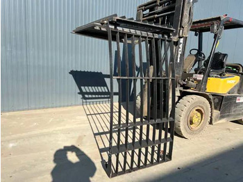 Кабіна й інтер'єр CATERPILLAR