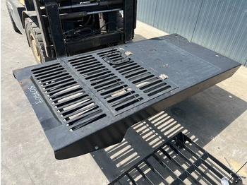 Кабіна й інтер'єр CATERPILLAR