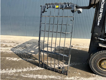 Кабіна й інтер'єр CATERPILLAR