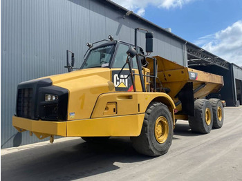 Шарнірний самоскид CATERPILLAR