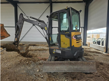 Міні-екскаватор VOLVO ECR25D