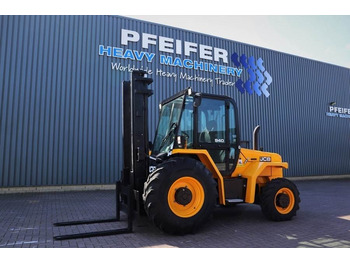 Навантажувач підвищеної прохідності JCB