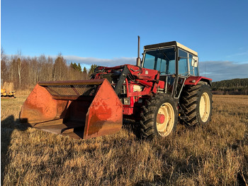 Трактор INTERNATIONAL