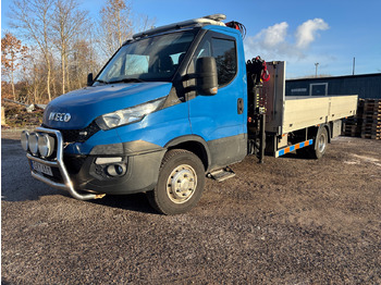 Вантажівка з маніпулятором IVECO Daily