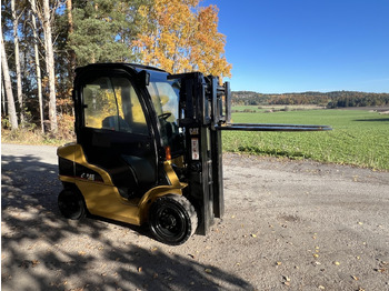 Вантажно-розвантажувальна техніка CATERPILLAR DP