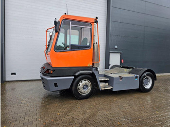 Термінальний трактор TERBERG