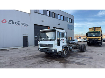 Вантажівка шасі VOLVO FL 220
