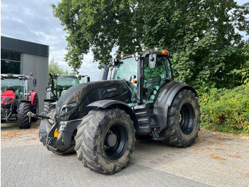 Трактор VALTRA T174