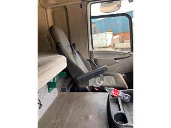 Тентована вантажівка DAF CF 65 250: фото 3