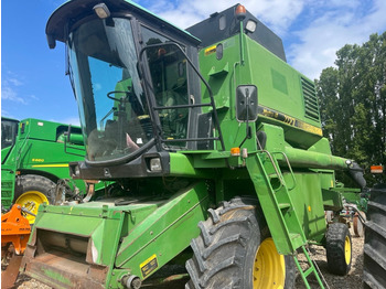 Зернозбиральний комбайн JOHN DEERE