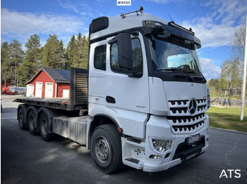 Гаковий мультиліфт вантажівка MERCEDES-BENZ Arocs 3251