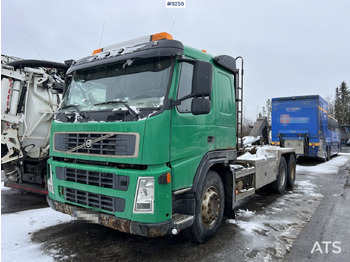 Гаковий мультиліфт вантажівка VOLVO FM 440