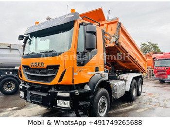 Самоскид вантажівка IVECO Trakker
