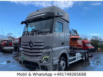 Контейнеровоз/ Змінний кузов вантажівка MERCEDES-BENZ Actros 2545