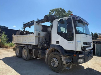 Самоскид вантажівка IVECO Trakker