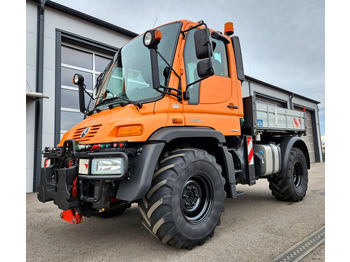 Самоскид вантажівка UNIMOG U300