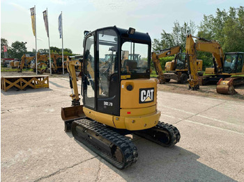 Гусеничний екскаватор CAT 302.7DCR: фото 4