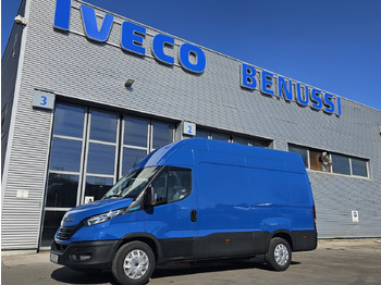 Пасажирський фургон IVECO Daily 35c18