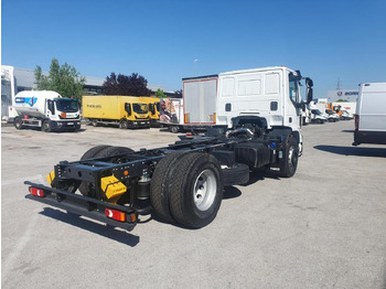 Вантажівка шасі IVECO Eurocargo ML180E32/P: фото 4