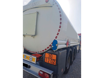 Напівпричіп цистерна SCHRADER