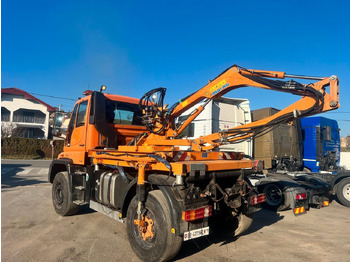 Вантажівка UNIMOG U500