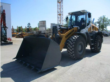 Колісний навантажувач LIEBHERR L 526