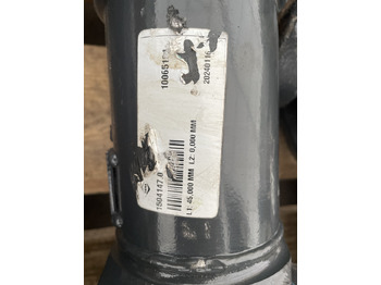 Карданний вал в категорії Сільськогосподарська техніка Claas Xerion 4000-5000 - wał wałek przegubowy przegub 0015041470: фото 2 Карданний вал в категорії Сільськогосподарська техніка Claas Xerion 4000-5000 - wał wałek przegubowy przegub 0015041470: фото 2