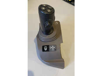 Кабіна й інтер'єр JOHN DEERE