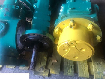 Піввісь JOHN DEERE