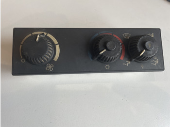 Кабіна й інтер'єр JOHN DEERE