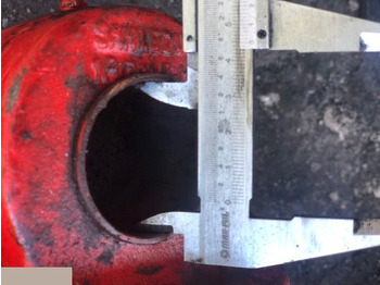 Гідроциліндр в категорії Сільськогосподарська техніка Manitou 524 - Siłownik Wychyłu Łyźki: фото 2 Гідроциліндр в категорії Сільськогосподарська техніка Manitou 524 - Siłownik Wychyłu Łyźki: фото 2