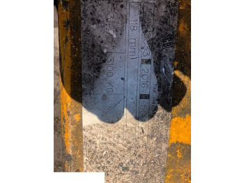 Запчастини JCB