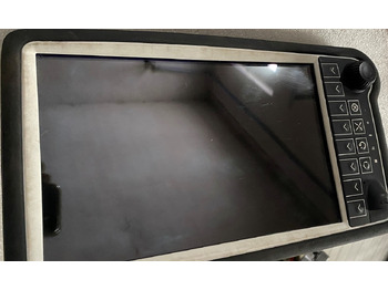 : фото в шапці сторінки