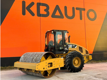 Каток CATERPILLAR