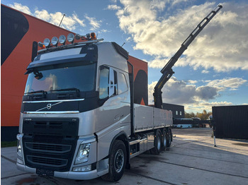 Бортова вантажівка/ Платформа VOLVO FH 540