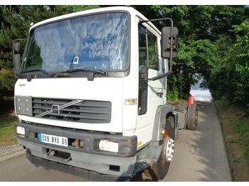 Вантажівка шасі VOLVO FL