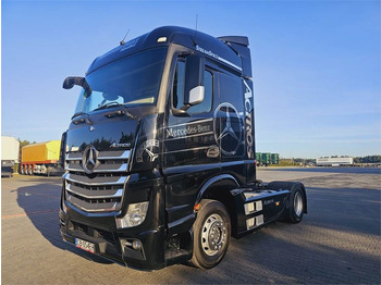Тягач MERCEDES-BENZ Actros 1843