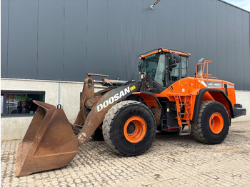 Колісний навантажувач DOOSAN DL420
