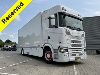 Вантажівка з закритим кузовом SCANIA S 410