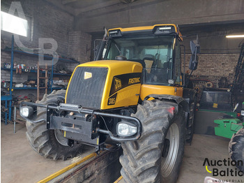 Трактор JCB