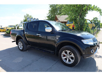 Позашляховик MITSUBISHI L200