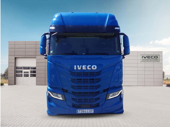 Тягач IVECO S-WAY
