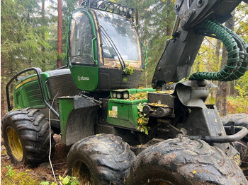 Харвестер JOHN DEERE