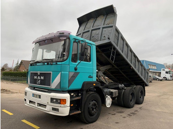 Самоскид вантажівка MAN 33.372