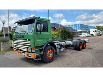 Вантажівка шасі SCANIA P92