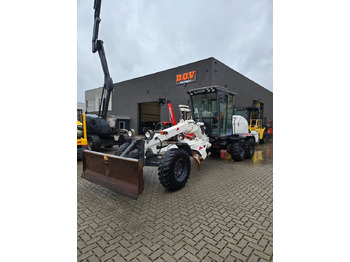 Грейдер NEW HOLLAND