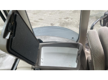 Трактор John Deere 6195R: фото 5