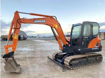 Міні-екскаватор DOOSAN DX60