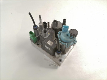 Паливна система в категорії Вантажівки Volvo ADBlue pump 22209517: фото 2