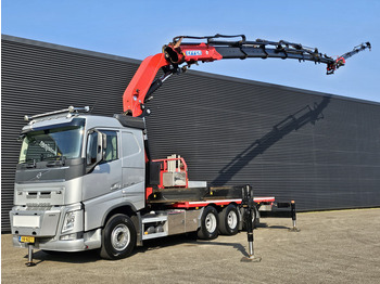 Вантажівка з маніпулятором VOLVO FH 540